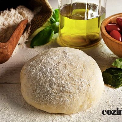 massa de pizza caseira