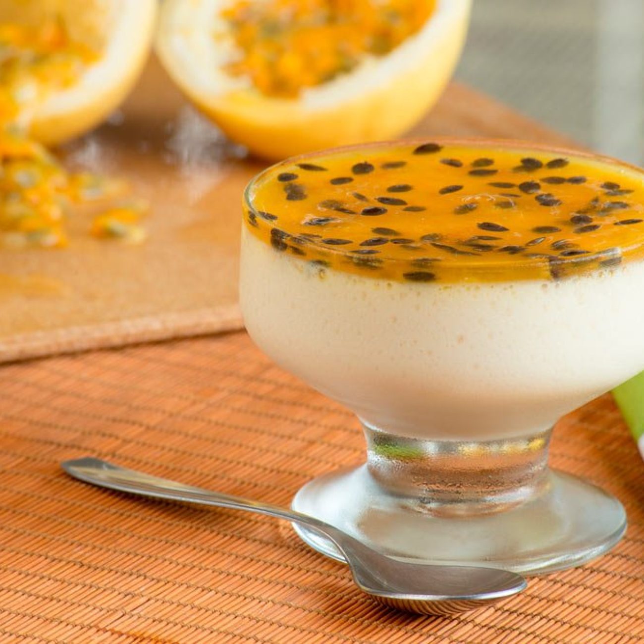 Mousse de maracujá com 3 ingredientes