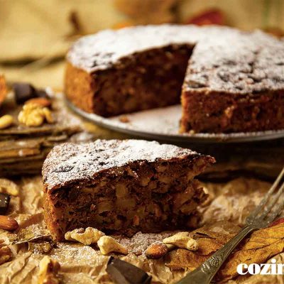 Bolo de Nozes com Maçã