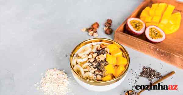 Overnight oats com frutas amarelas