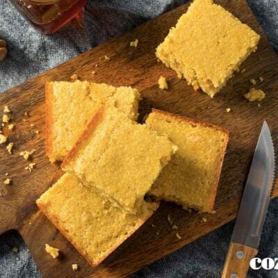 bolo de fubá com goiabada