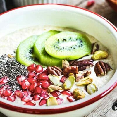 Overnight oats com frutas verdes