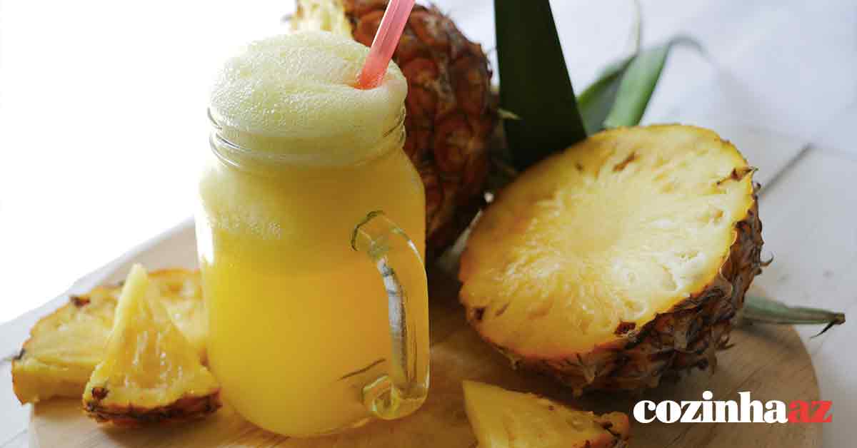 Suco de abacaxi com hortelã