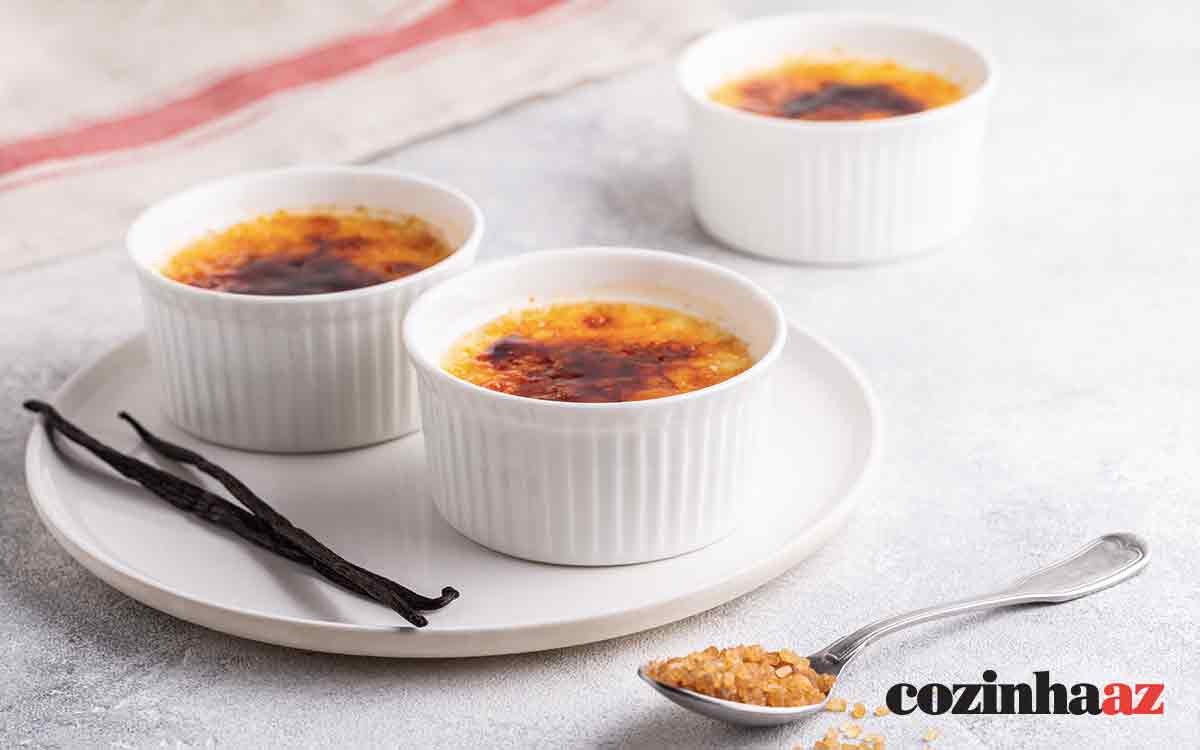 Flan de banana e canela
