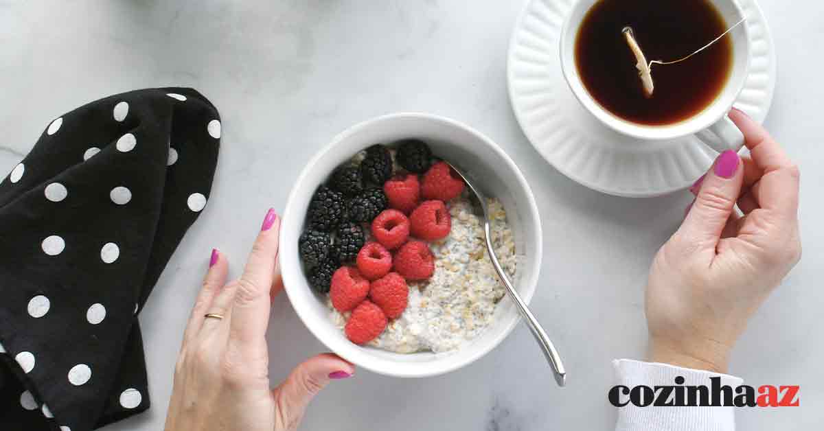 Overnight oats com frutas vermelhas
