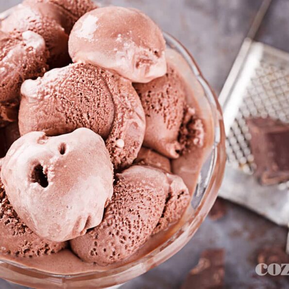 Sorvete de chocolate cremoso