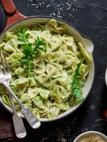 macarrão com brócolis