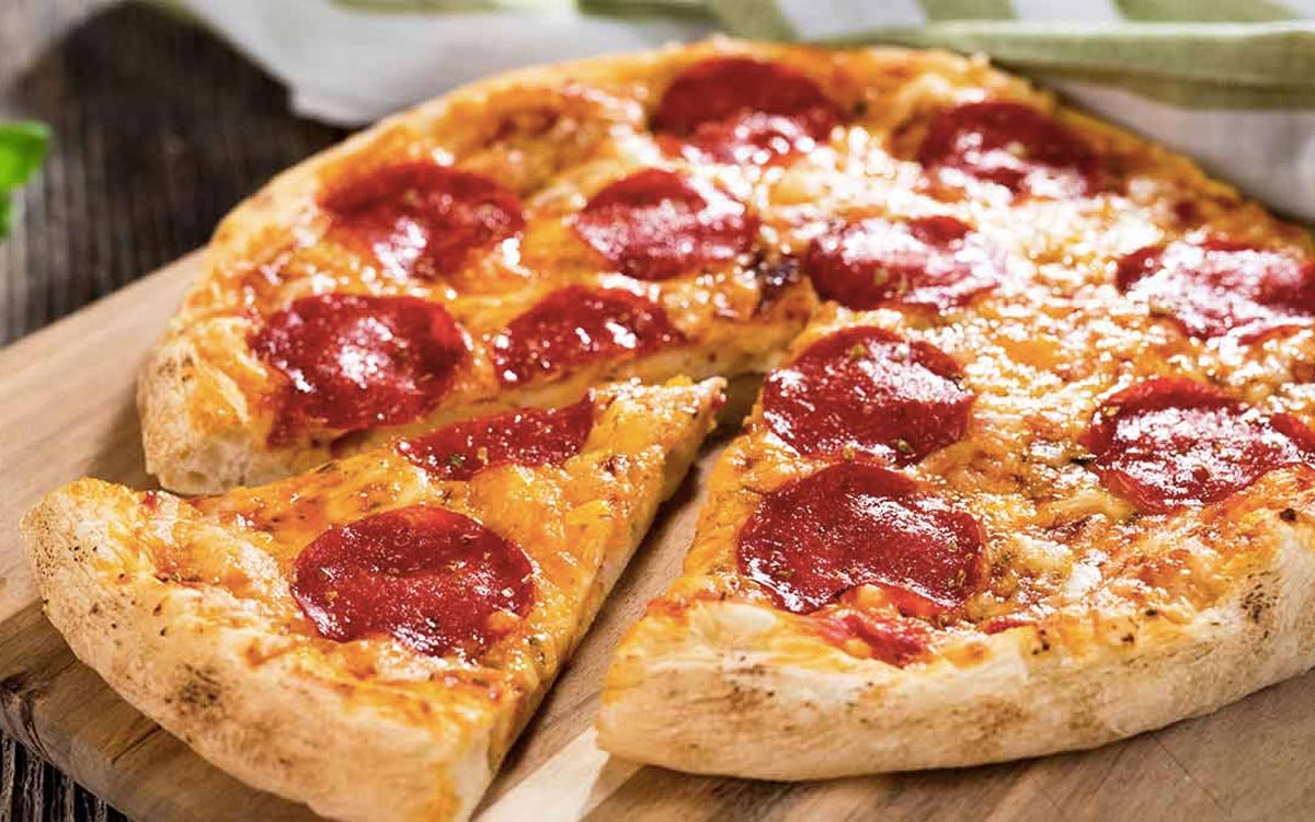 pizza rústica de calabresa