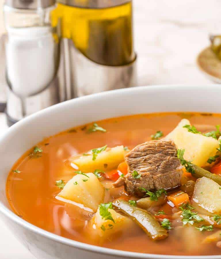 sopa de legumes com carne